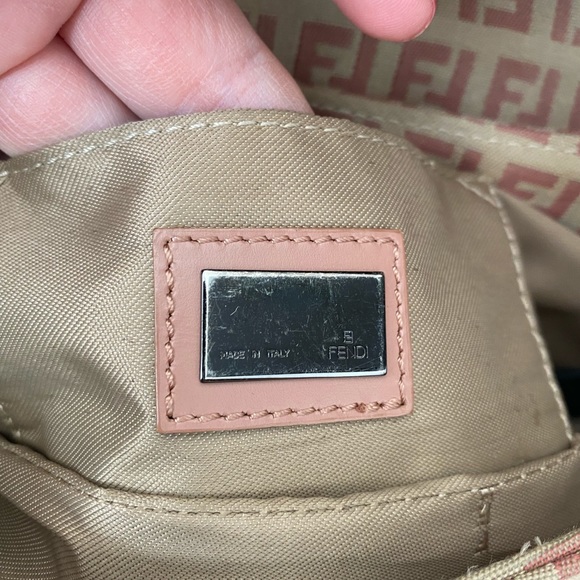 Vintage FENDI dusty pink monogram canvas Y2K 90s shoulder bag - Picture 11 of 11
